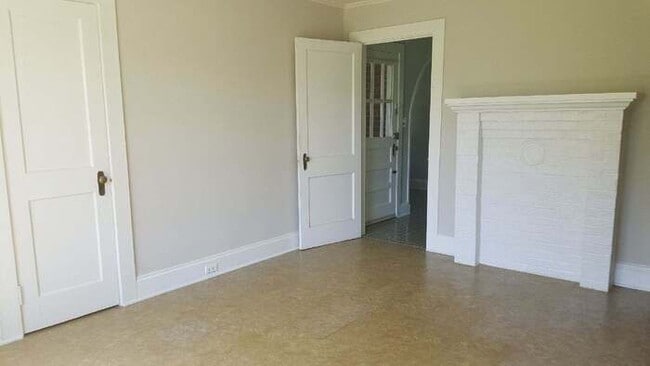 Building Photo - 2745 Sherrills Ford Rd