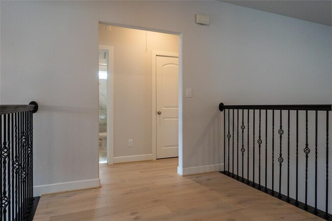 Building Photo - 96 Madrone Terrace Pl