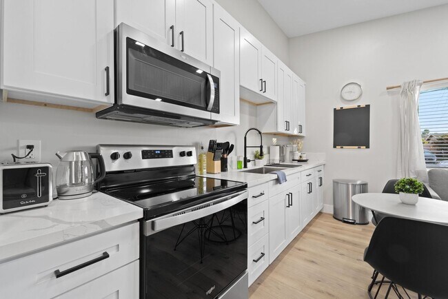 Building Photo - ? Modern 1 Bedroom in National City – Furn...