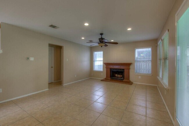 Building Photo - 3514 Ruby Red Dr
