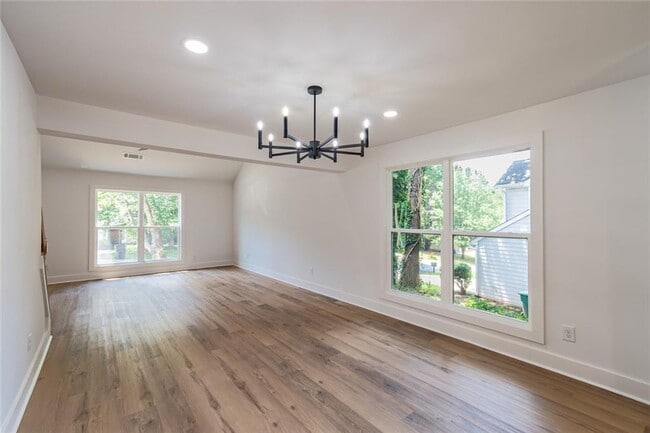 Building Photo - 2601 Garland Way