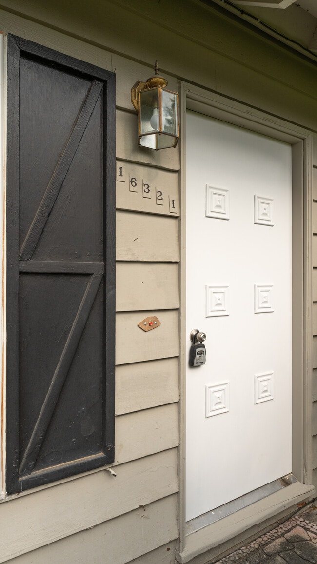 Building Photo - 16321 127th Pl SE