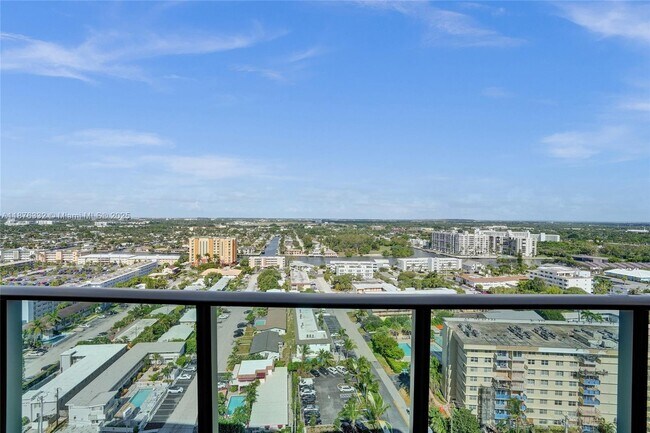 Building Photo - 900 N Ocean Blvd