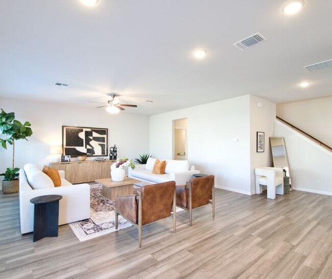 Building Photo - 11229 Solar St