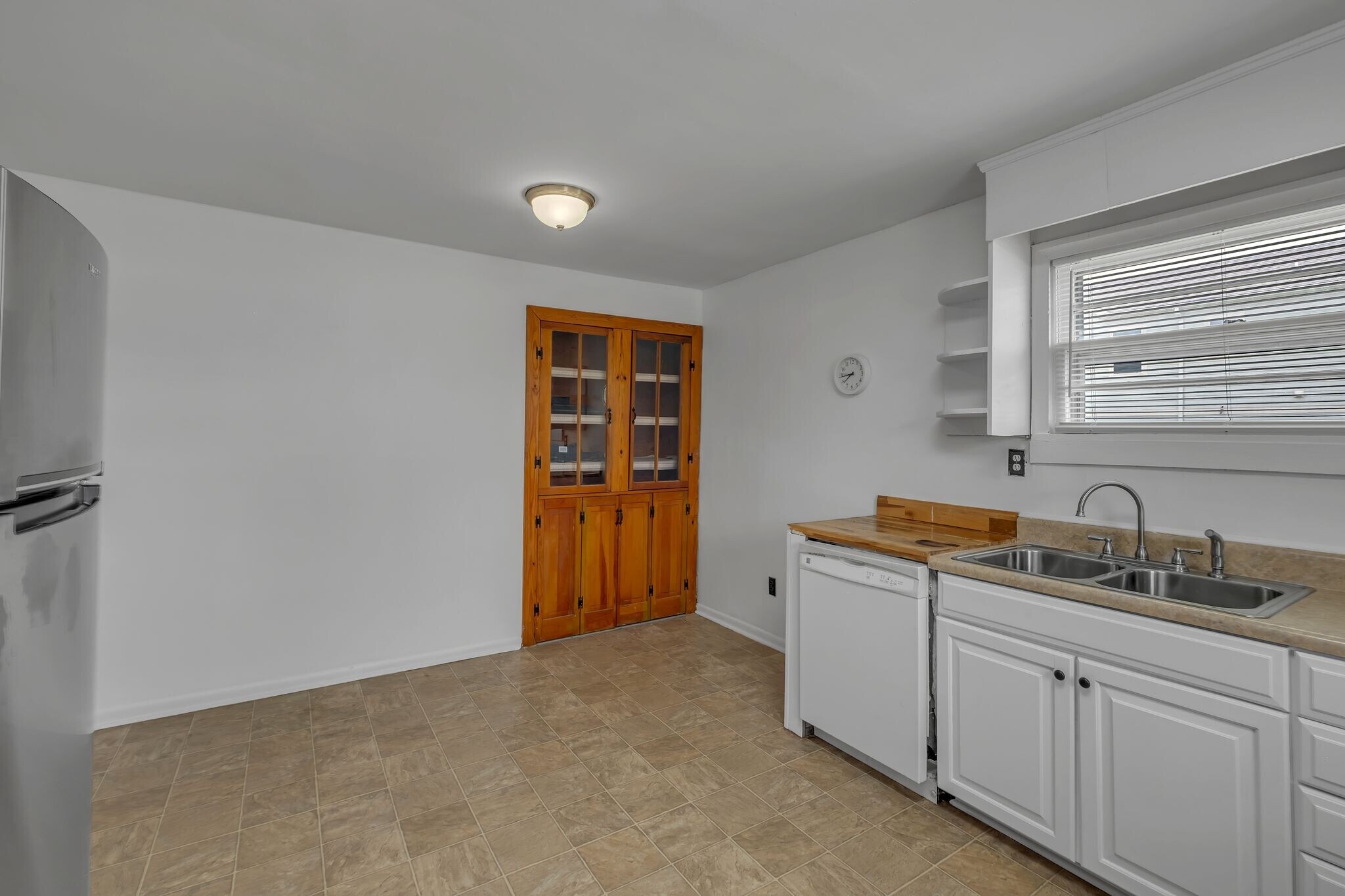 Building Photo - 1607 22nd Ave N