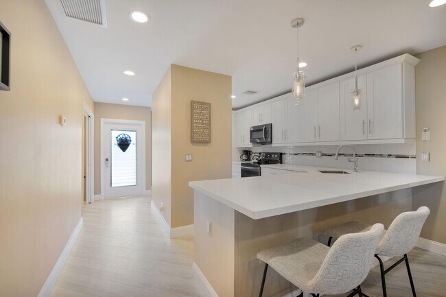 Building Photo - 1631 NW 18th Ave