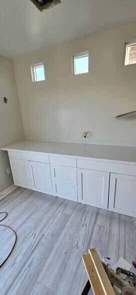 Second Counter Kitchen - 15 California Way