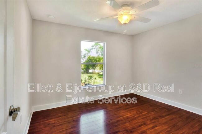 Building Photo - 6562 Evergreen Park Dr