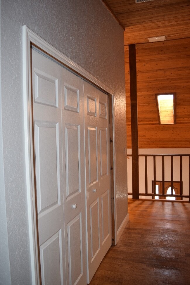 Building Photo - 2718 Viola Ln