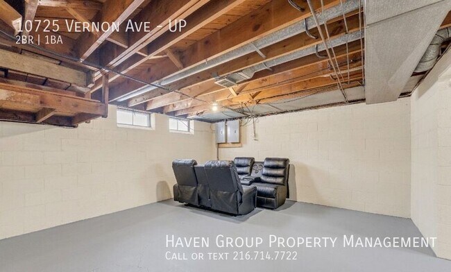 Building Photo - 10725 Vernon Ave