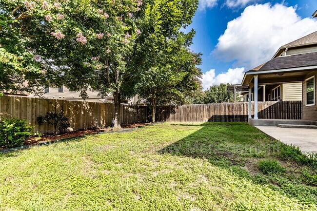 Building Photo - 213 Tumbleweed Run