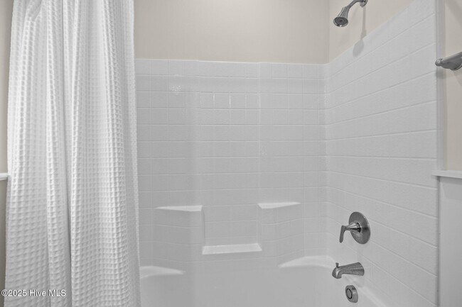 Building Photo - 3506 Sir James Ln