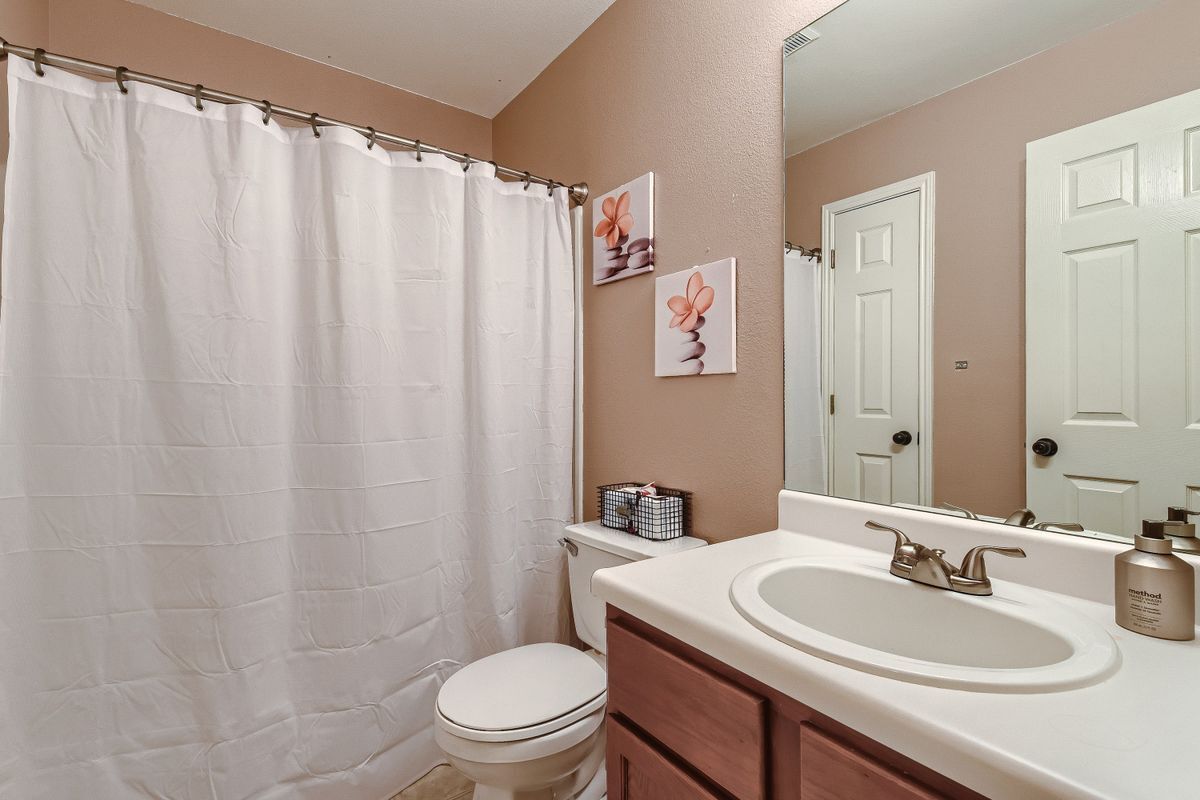 Building Photo - 10430 Tiger Field