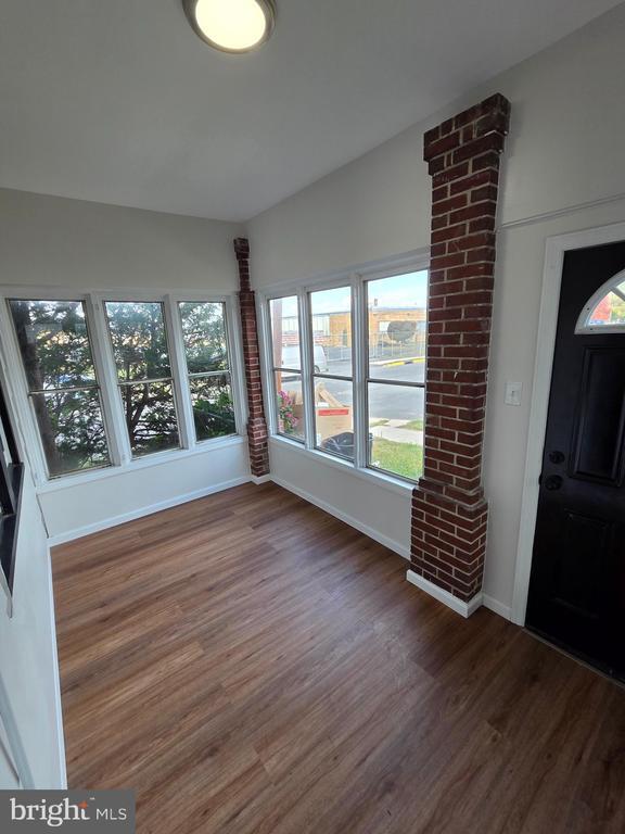 Building Photo - 201 Woodlawn Ave