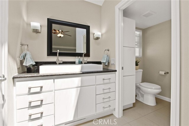 Building Photo - 75 Lakepines