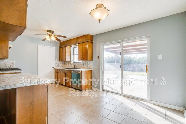 Building Photo - 1113 Gifford Dr