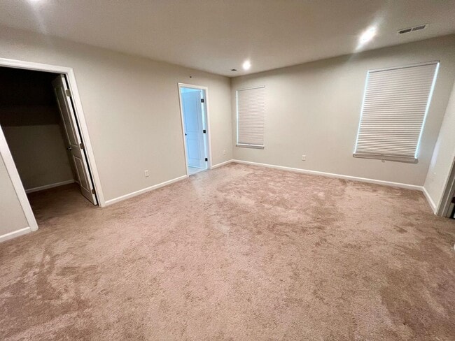 Building Photo - 3 Bed 3 Bath- Mars PA