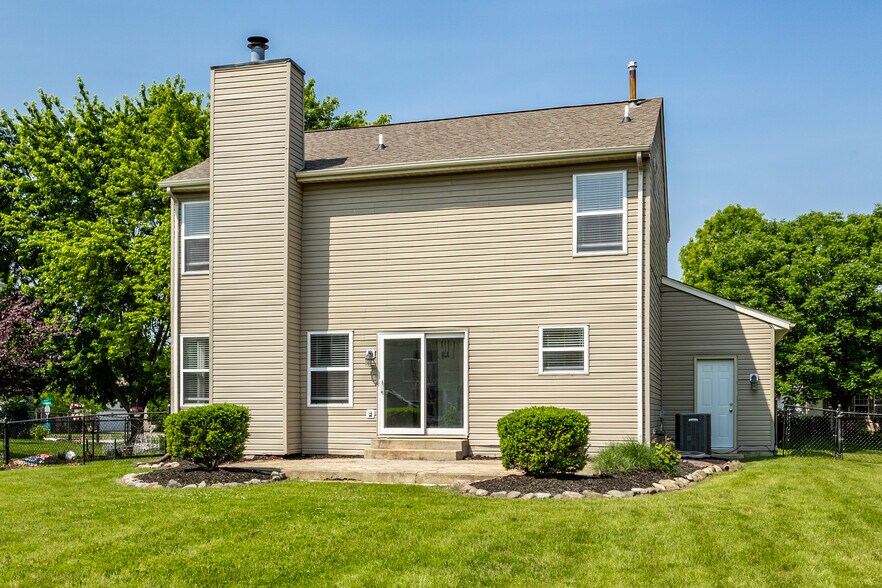 Building Photo - 13927 Harrison Pky