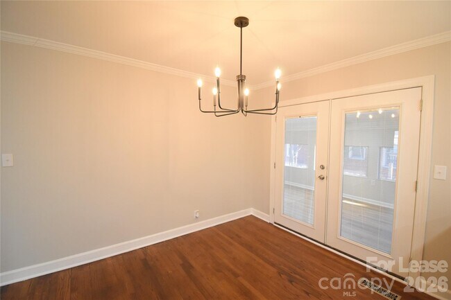 Building Photo - 4201 University Dr