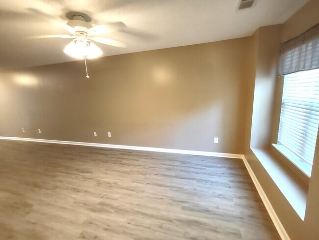 Building Photo - Beautiful home in prime location!