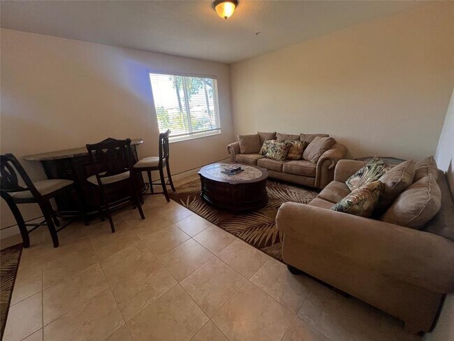 Building Photo - 3014 Waterside Cir