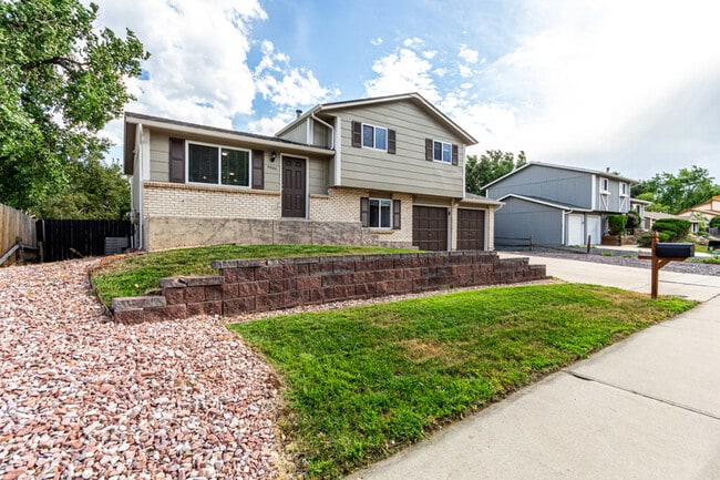 Building Photo - 6580 W 74th Pl