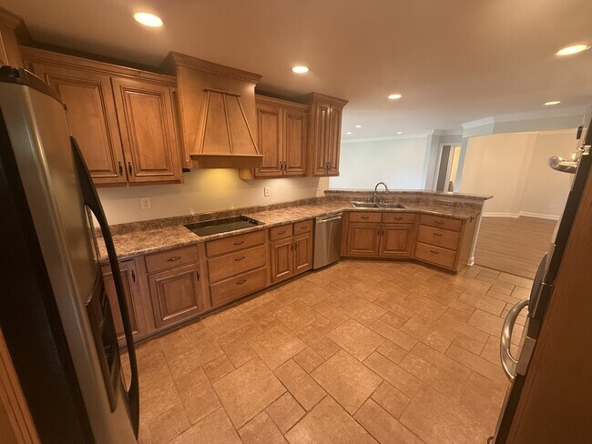 Building Photo - 304 Bellingrath Dr SW