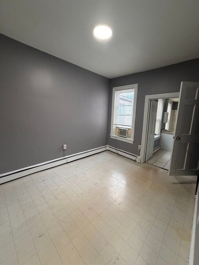 Building Photo - 211 Mulberry St