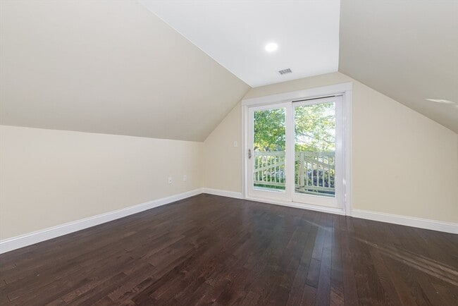 Building Photo - 62-64 Bradbury Ave