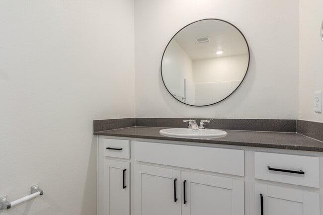 Building Photo - 7372 Raimee Brk St