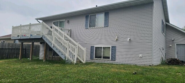 Building Photo - 4248 Red Hawk Dr SE