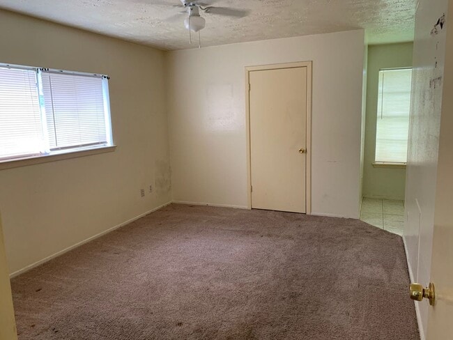 Building Photo - Coming Soon ! Nice 4 Bed Room Home in North Houston Area