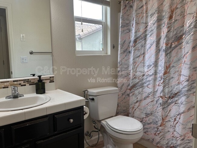 Building Photo - 3672 Etchings Way