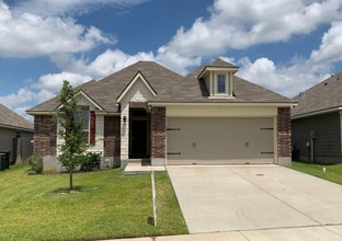 Building Photo - 2002 Polmont Dr