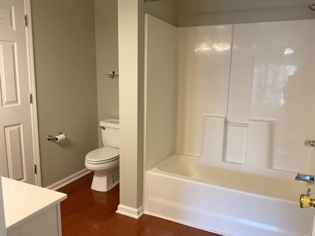 Building Photo - 6307 Sweetwater Blvd