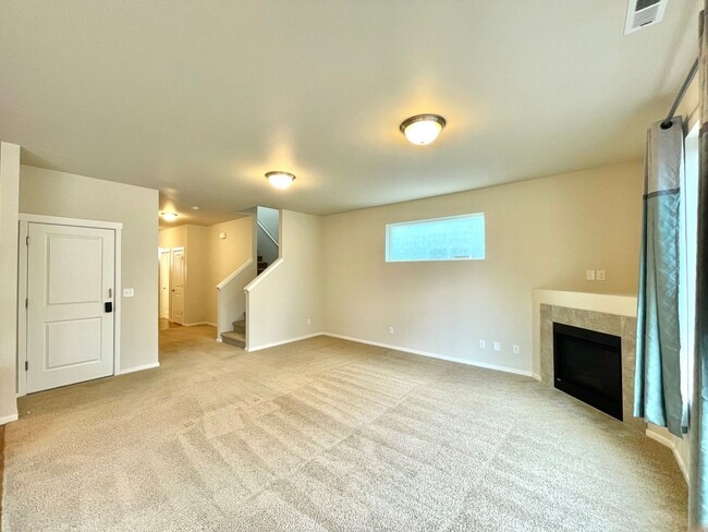 Building Photo - Modern 2017 Built Home in Silver Lake