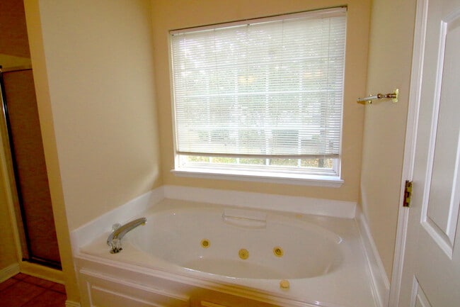 Building Photo - 2123 Moonlite Ct