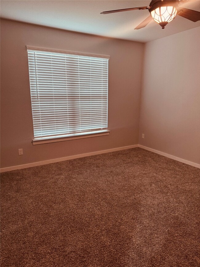 Building Photo - 28614 Hannahs Harbor Ln