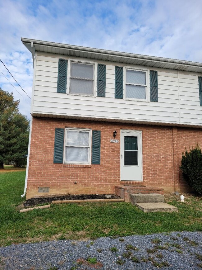 Primary Photo - 2915 Packer St