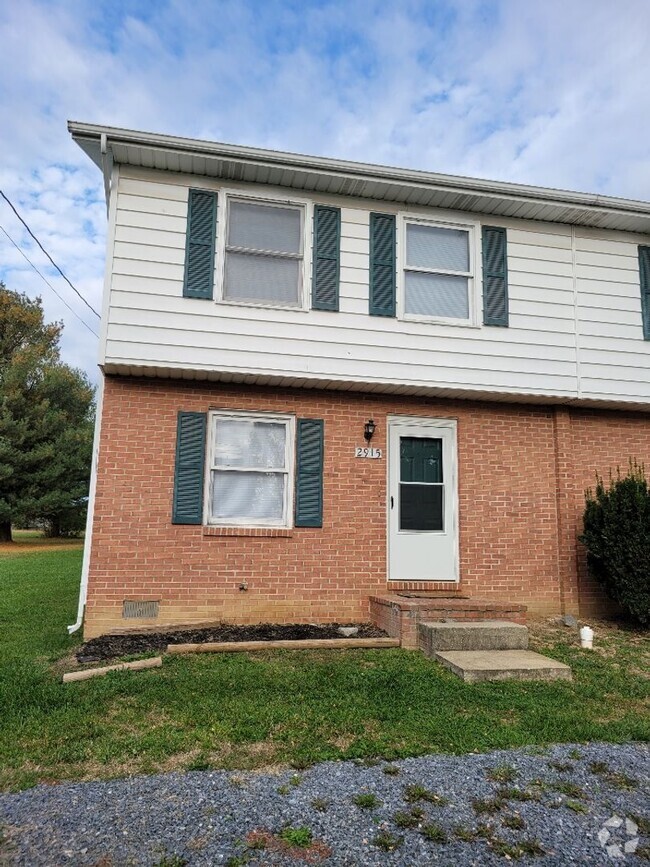 Building Photo - 2915 Packer St