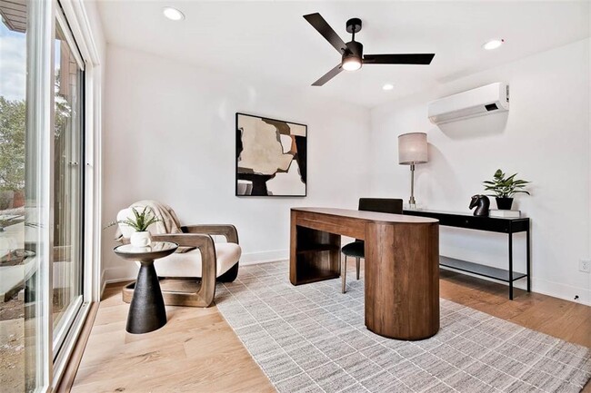 Building Photo - 212 NW 9th St