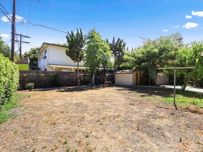 Building Photo - 3801 Legion Ln