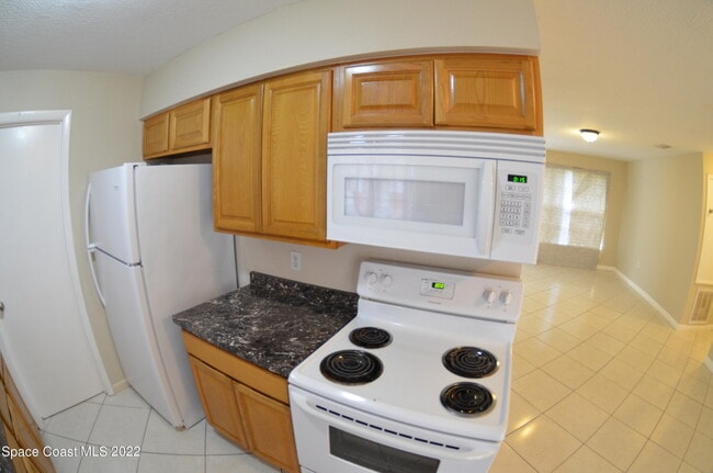 Building Photo - 2912 Pembroke Rd