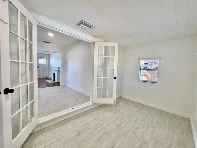 Building Photo - 3501 Dartmouth Ave N