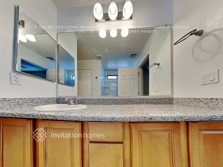 Building Photo - 1780 W Desert Mountain Dr