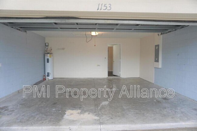 Building Photo - 1153 Elderberry Dr