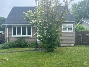 Building Photo - 22 Westminster Dr