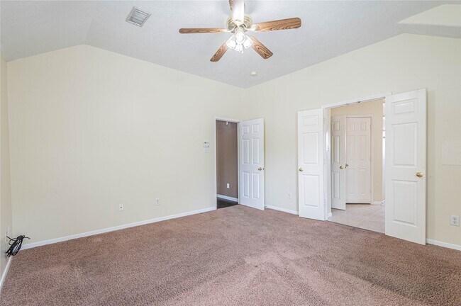 Building Photo - 6630 Bluebottle Ln