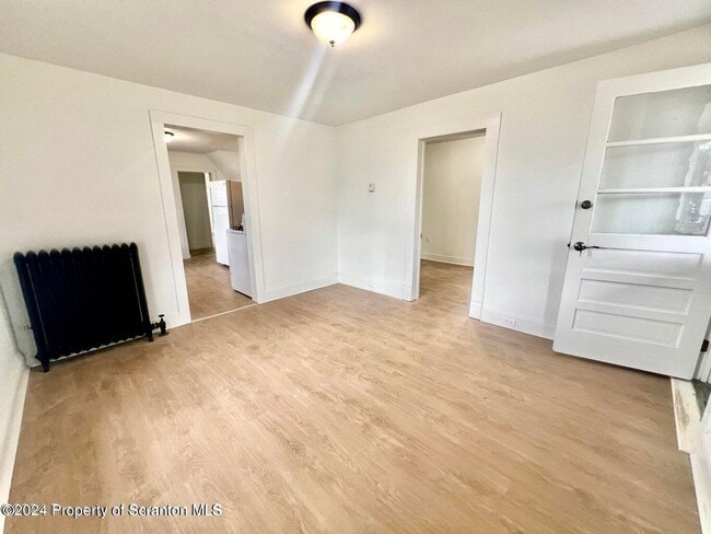 Building Photo - 1005 Luke Ave