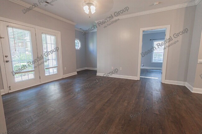 Building Photo - 2065 Silvercrest Dr